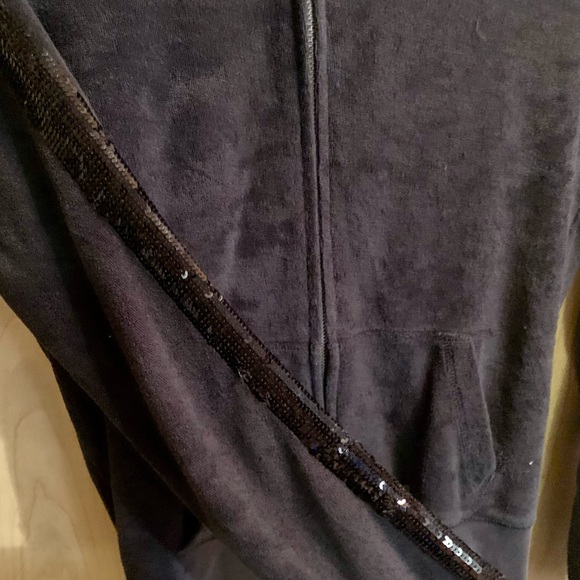 Victoria Secret Set - Picture 3 of 11